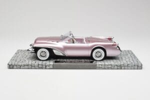 Buick Wildcat II Concept Salmon Metallic Minichamps 1:18 107141221 Resin — bild 3 av 6