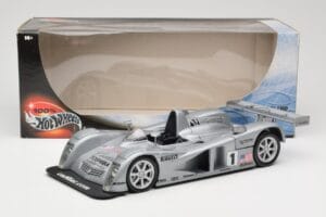 Cadillac Northstar LMP #1 24 Hours of Le Mans 2000 Hot Wheels 1:18 29225 Metall — bild 8 av 8