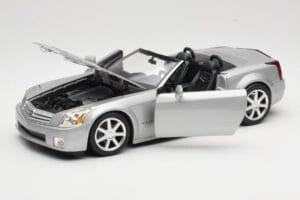 Cadillac XLR Cabrio Silver Hot Wheels 1:18 53838 Metall — bild 2 av 8