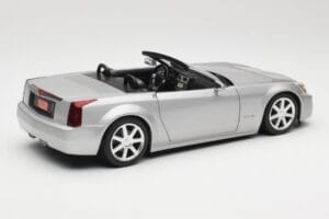 Cadillac XLR Cabrio Silver Hot Wheels 1:18 53838 Metall — bild 3 av 8