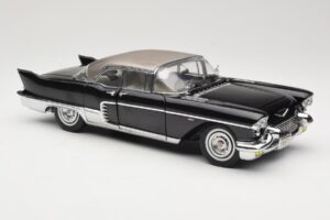 Cadillac Brougham Svart Sun Star 1:18 4001 Metall — bild 6 av 8