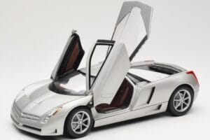 Cadillac Cien Silver Hot Wheels 1:18 57296 Metall — bild 2 av 8