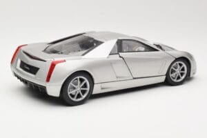 Cadillac Cien Silver Hot Wheels 1:18 57296 Metall — bild 3 av 8