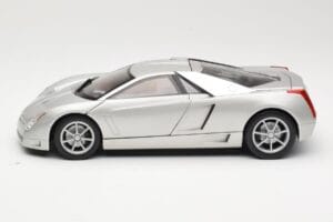 Cadillac Cien Silver Hot Wheels 1:18 57296 Metall — bild 4 av 8