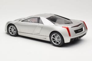 Cadillac Cien Silver Hot Wheels 1:18 57296 Metall — bild 7 av 8