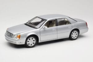 Cadillac DeVille DTS Maisto 1:18 56061 Metall