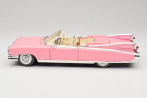 Cadillac Eldorado Biarritz Rosa Maisto 1:18 36813 Metall — bild 4 av 8