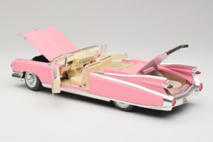 Cadillac Eldorado Biarritz Rosa Maisto 1:18 36813 Metall — bild 5 av 8