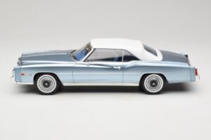 Cadillac Eldorado Cabriolet Blå MCG 1:18 MCG18472 Metall — bild 4 av 7