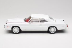 Cadillac Eldorado Cabriolet Vit MCG 1:18 MCG18474 Metall — bild 4 av 7