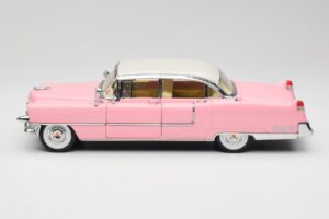 Cadillac Fleetwood Elvis Presley Rosa MRC 1:18 LIC1000 Metall — bild 4 av 8