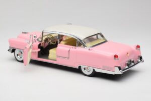 Cadillac Fleetwood Elvis Presley Rosa MRC 1:18 LIC1000 Metall — bild 5 av 8