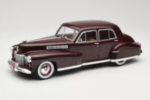 Cadillac Fleetwood 60 Special Sedan Röd MCG 1:18 MCG18071 Metall