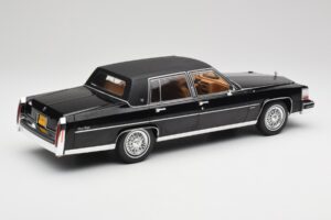 Cadillac Fleetwood Brougham Svart MCG 1:18 MCG18250 Metall — bild 2 av 6