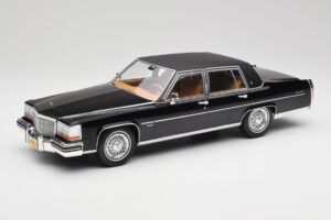 Cadillac Fleetwood Brougham Svart MCG 1:18 MCG18250 Metall