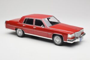Cadillac Fleetwood Brougham Mörkröd Metallic MCG 1:18 MCG18251 Metall — bild 3 av 6
