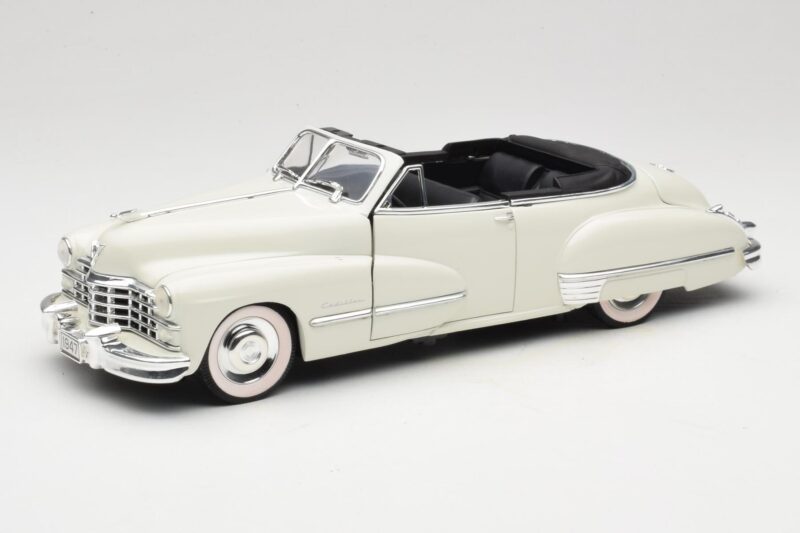 Cadillac Series 62 Cabriolet Vit Anson 1:18 30335 Metall