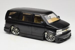Chevrolet Astro Van Tuned Svart Jada 1:18 63122 Metall — bild 6 av 8