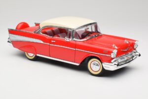 Chevrolet Bel Air Matador Röd & India Elfenben Road Legends 1:18 92109 Metall — bild 6 av 8
