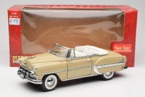 Chevrolet Bel Air Cabriolet Kräm Sun Star 1:18 1623 Metall — bild 8 av 8