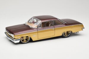 Chevrolet Bel Air Guld & Brun Maisto 1:18 31064 Metall