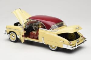 Chevrolet Bel Air Gul & Röd Motormax 1:18 73111 Metall — bild 5 av 8