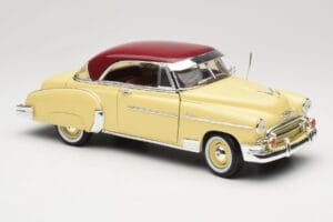 Chevrolet Bel Air Gul & Röd Motormax 1:18 73111 Metall — bild 6 av 8