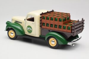 Chevrolet Brasseur Perrier Delivery Van Grön Solido 1:18 203243 Metall — bild 7 av 8
