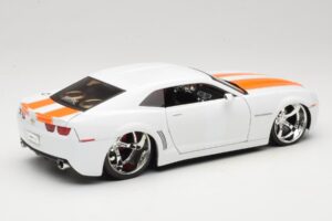 Chevrolet Camaro Concept Tuned Vit Jada 1:18 63014 Metall — bild 3 av 8