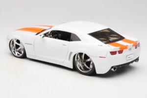Chevrolet Camaro Concept Tuned Vit Jada 1:18 63014 Metall — bild 7 av 8