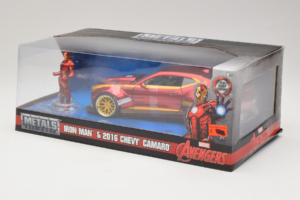 Chevrolet Camaro Iron Man Med Figur Metals Diecast 1:24 99724 Metall — bild 3 av 3