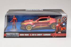 Chevrolet Camaro Iron Man Med Figur Metals Diecast 1:24 99724 Metall