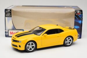 Chevrolet Camaro SS RS Gul Maisto 1:18 31173 Metall — bild 8 av 8