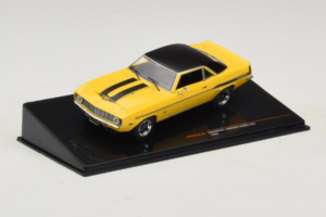 Chevrolet Camaro Yenko SYC Gul IXO 1:43 CLC591N Metall — bild 2 av 4
