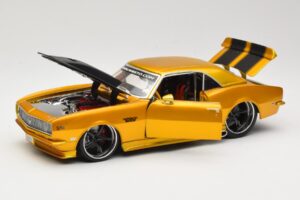 Chevrolet Camaro Z/28 Guld Maisto 1:18 31066 Metall — bild 2 av 8