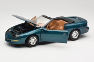 Chevrolet Camaro Z28 Cabriolet Grön American Muscle 1:18 7231D0 Metall — bild 2 av 8
