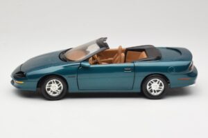 Chevrolet Camaro Z28 Cabriolet Grön American Muscle 1:18 7231D0 Metall — bild 4 av 8