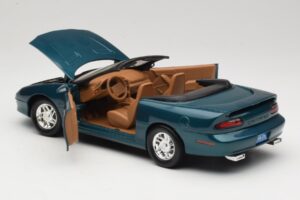Chevrolet Camaro Z28 Cabriolet Grön American Muscle 1:18 7231D0 Metall — bild 5 av 8