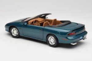 Chevrolet Camaro Z28 Cabriolet Grön American Muscle 1:18 7231D0 Metall — bild 7 av 8