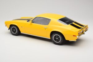 Chevrolet Camaro Z28 RS Daytona Yellow Otto 1:12 G085 Resin — bild 5 av 6