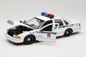 Chevrolet Caprice Kanada Polis UT Models 1:18 21023 Metall — bild 2 av 8
