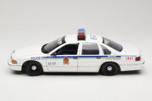 Chevrolet Caprice Kanada Polis UT Models 1:18 21023 Metall — bild 4 av 8