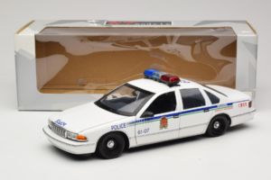 Chevrolet Caprice Kanada Polis UT Models 1:18 21023 Metall — bild 8 av 8
