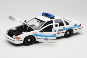 Chevrolet Caprice Chicago Polis UT Models 1:18 180142096 Metall — bild 2 av 8
