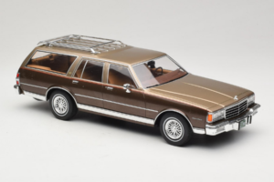 Chevrolet Caprice Estate Wagon Beige MCG 1:18 MCG18476 Metall — bild 4 av 6