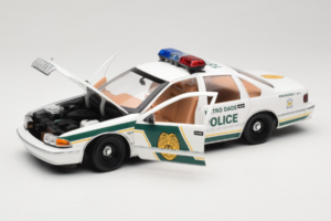Chevrolet Caprice Metro Dade Polis UT Models 1:18 21024 Metall — bild 2 av 8