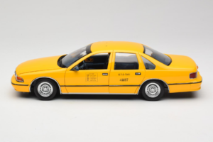 Chevrolet Caprice NYC Taxi UT Models 1:18 180142095-O1 Metall — bild 4 av 8