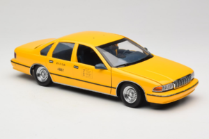 Chevrolet Caprice NYC Taxi UT Models 1:18 180142095-O1 Metall — bild 6 av 8