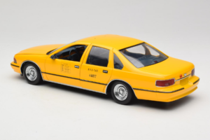 Chevrolet Caprice NYC Taxi UT Models 1:18 180142095-O1 Metall — bild 7 av 8