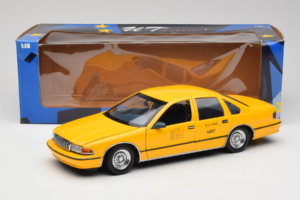 Chevrolet Caprice NYC Taxi UT Models 1:18 180142095-O1 Metall — bild 8 av 8